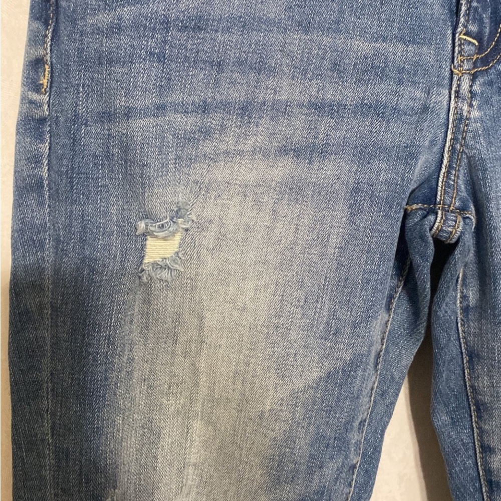 Distressed Cropped/ Capri Size 3 - Picture 8 of 12